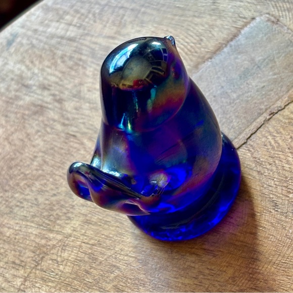 Leo Ward “Bluebird of Happiness” Iridescent Blue Glass Figurine signed & dated - Picture 6 of 14